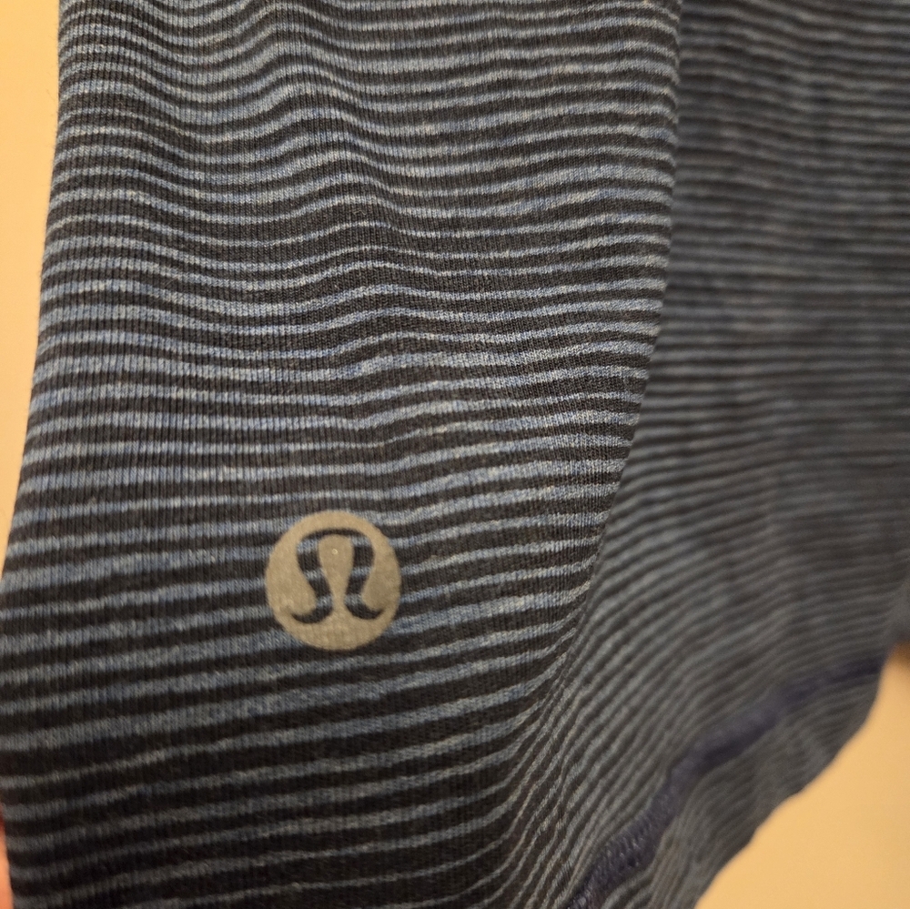Lululemon Mens Basic Tee Tshirt Blue And Black Stiped Size S - Picture 5 of 6